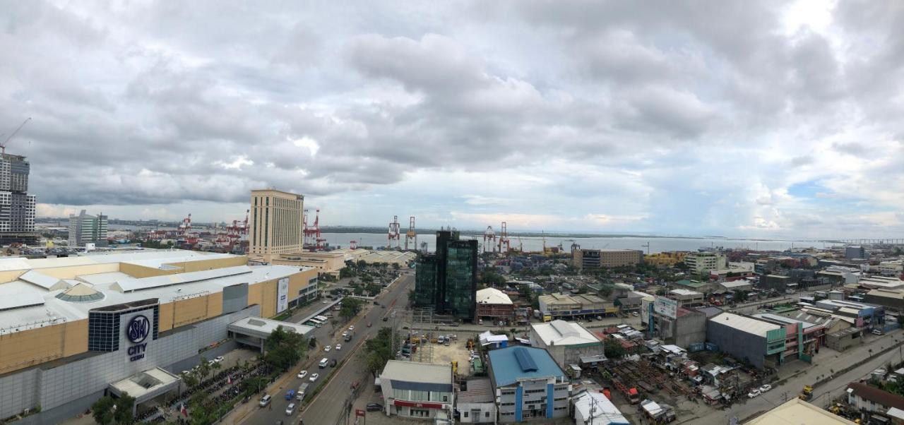 Sunvida Tower Residences Infront Of Sm City Cebu Eksteriør billede